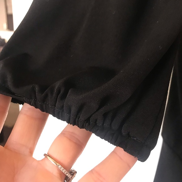 Cache Cold-Shoulder Top - Picture 7 of 8